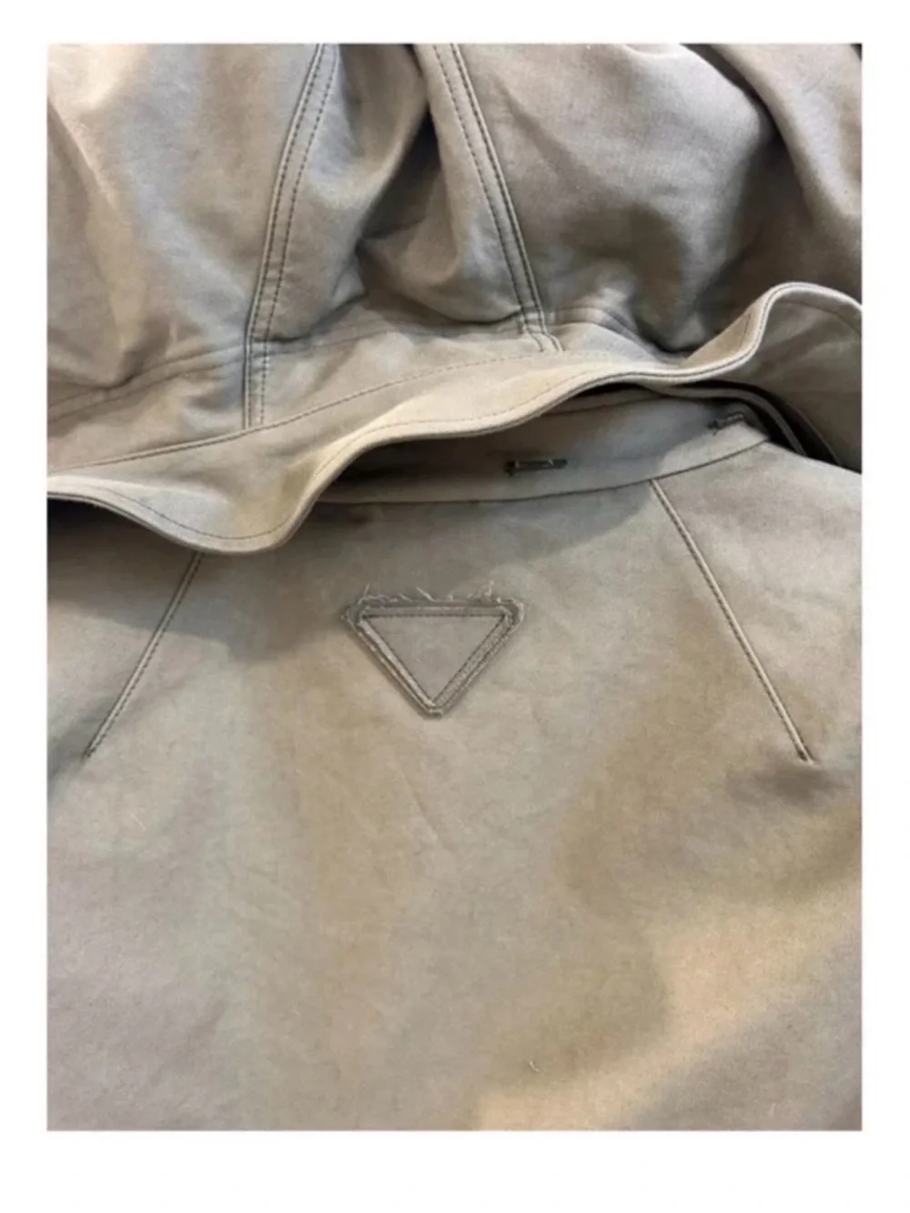 Prada Military Green Fall / Winter 2023
Jacket With Hood by raf Simons for Prada - Picture 6 of 9